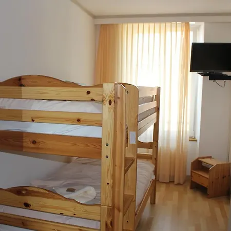 Hotel De La Gare Yvonand