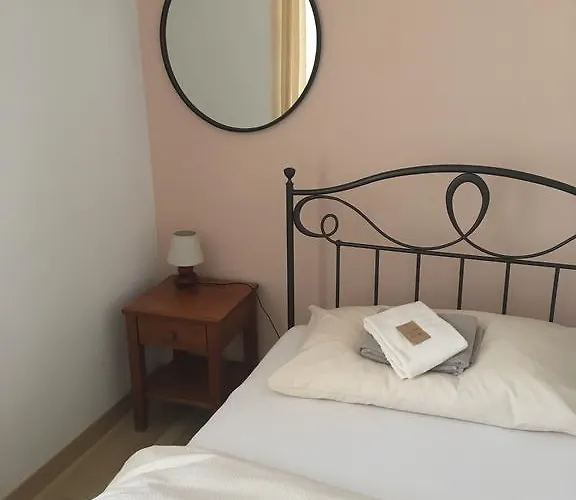 De La Gare Hotel Yvonand